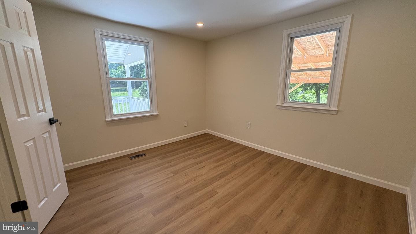 105 Simmons Road photo 5