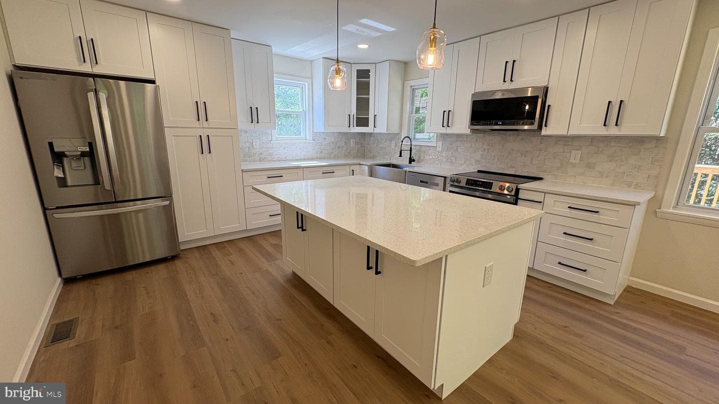 105 Simmons Road photo 9