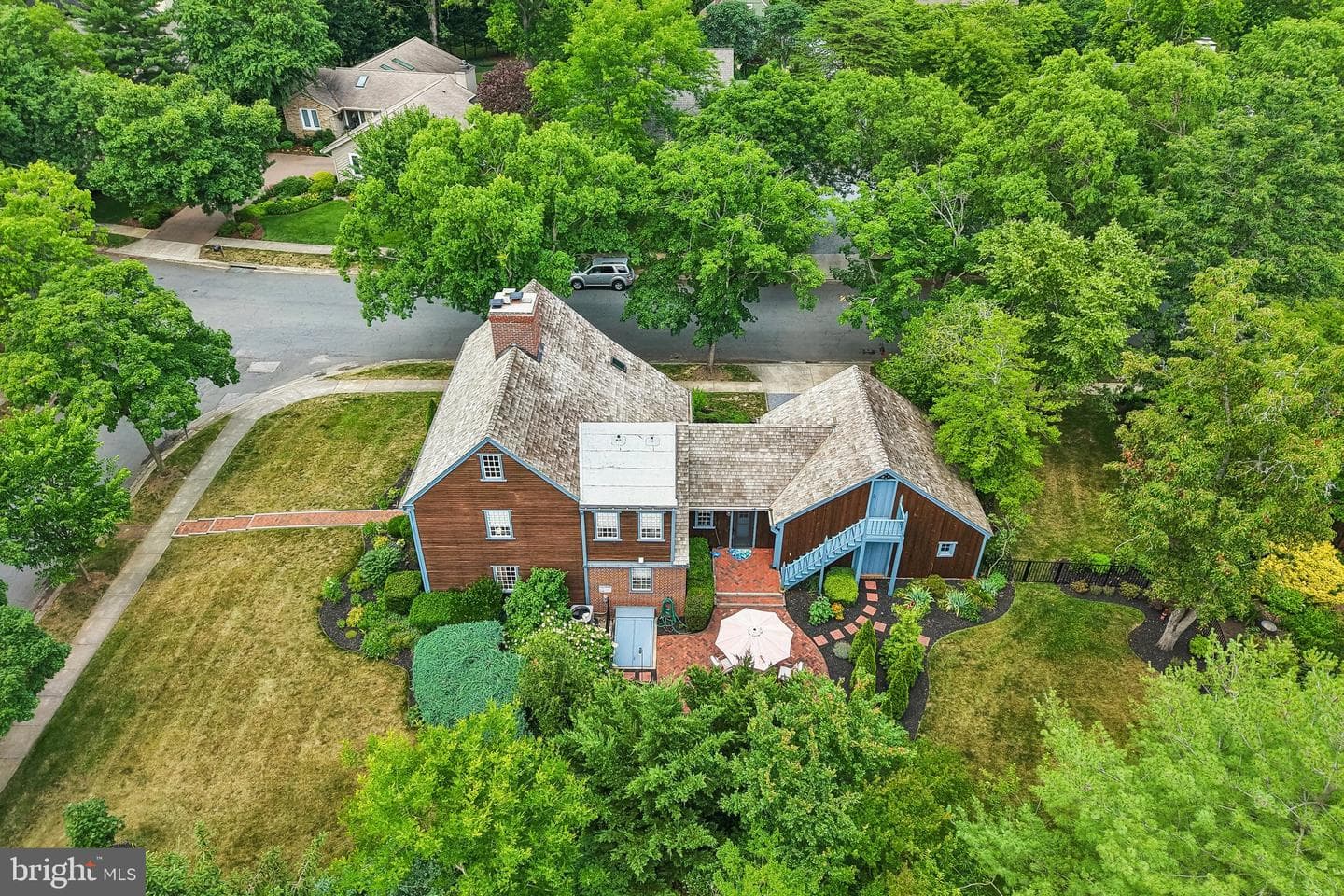 355 Broadview Lane photo 4