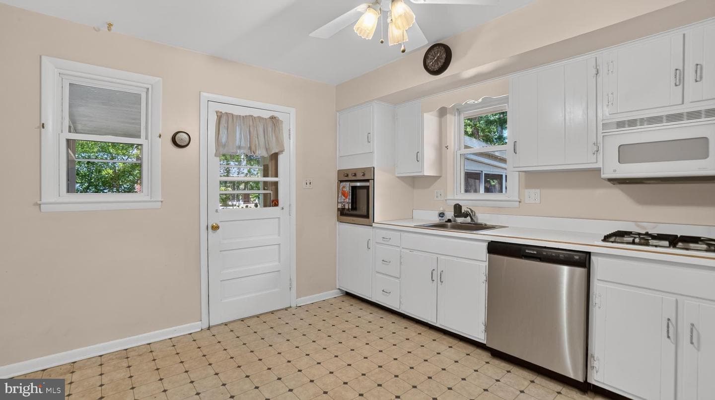 309 Balsam Drive photo 12