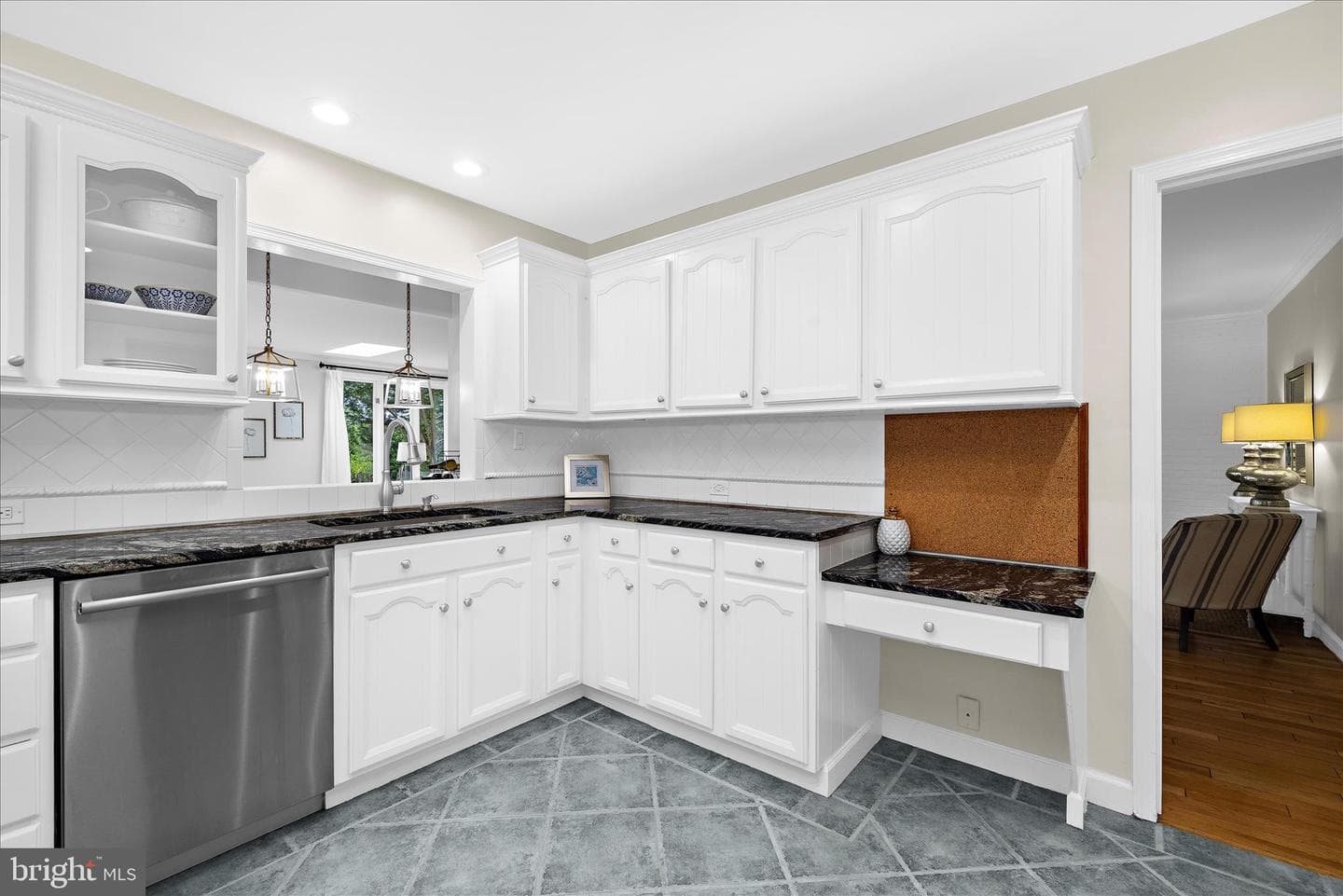 305 Saint Ives Drive photo 17