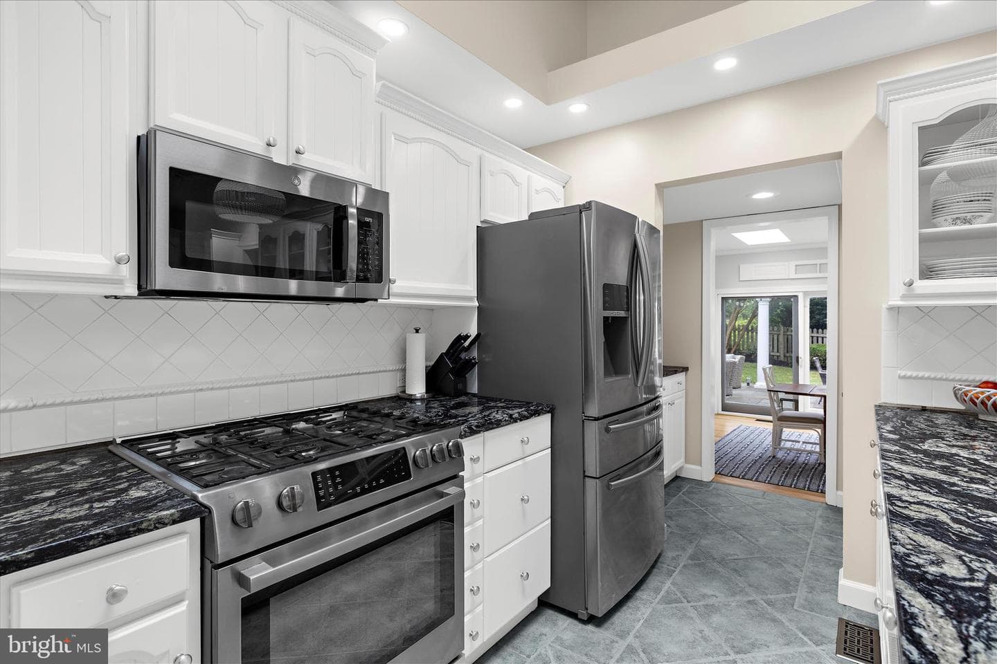 305 Saint Ives Drive photo 19