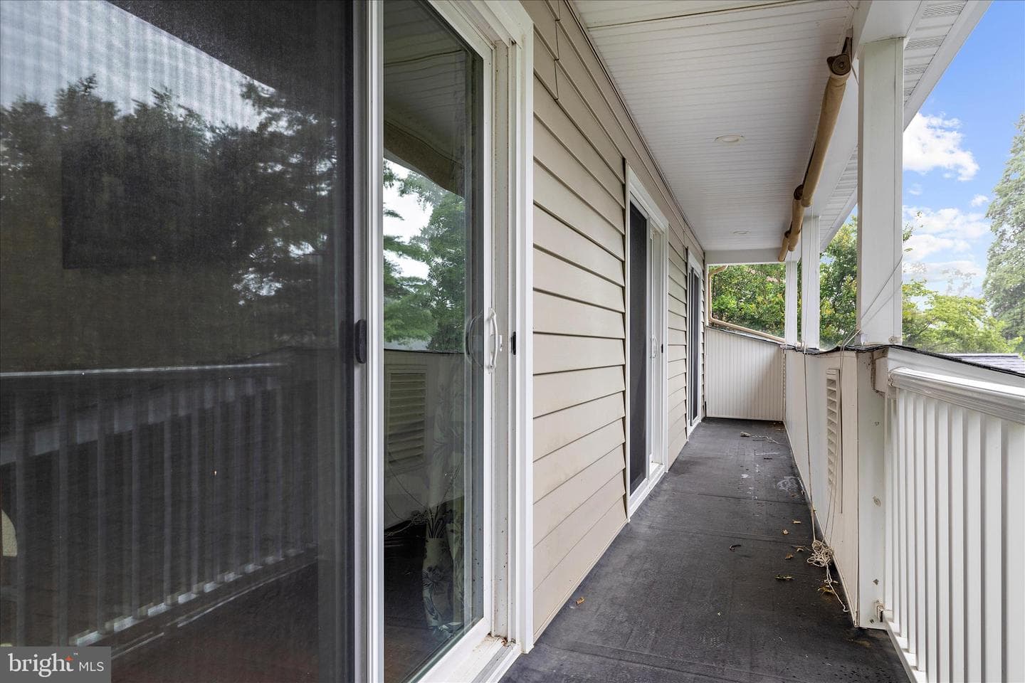 305 Saint Ives Drive photo 40