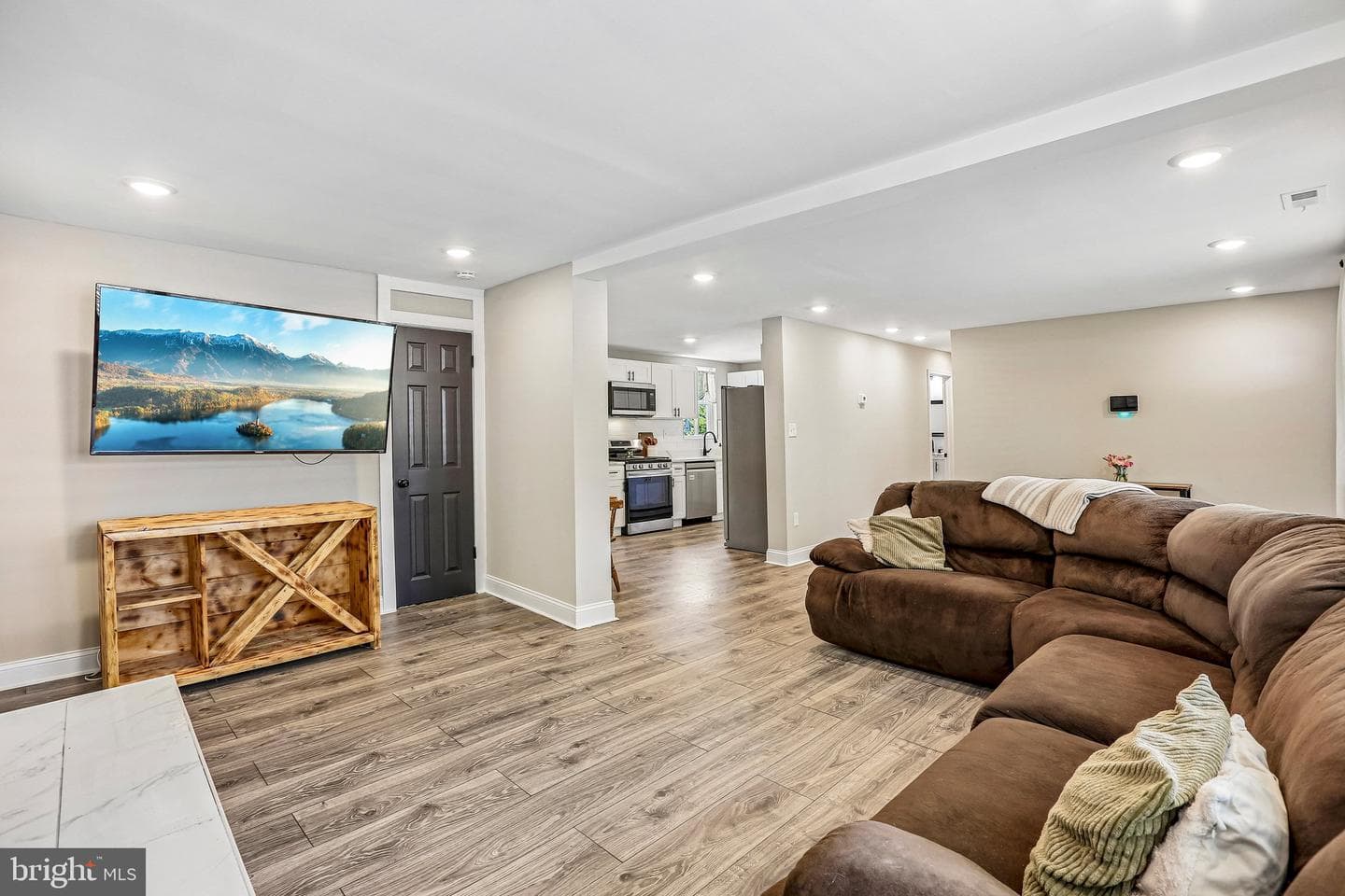 209 Otis Drive photo 6