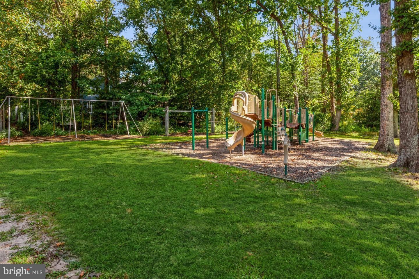 613 Oakland Hills Court #201 photo 22