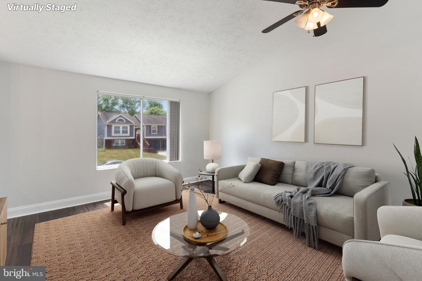 1424 Boulder Lane photo 3