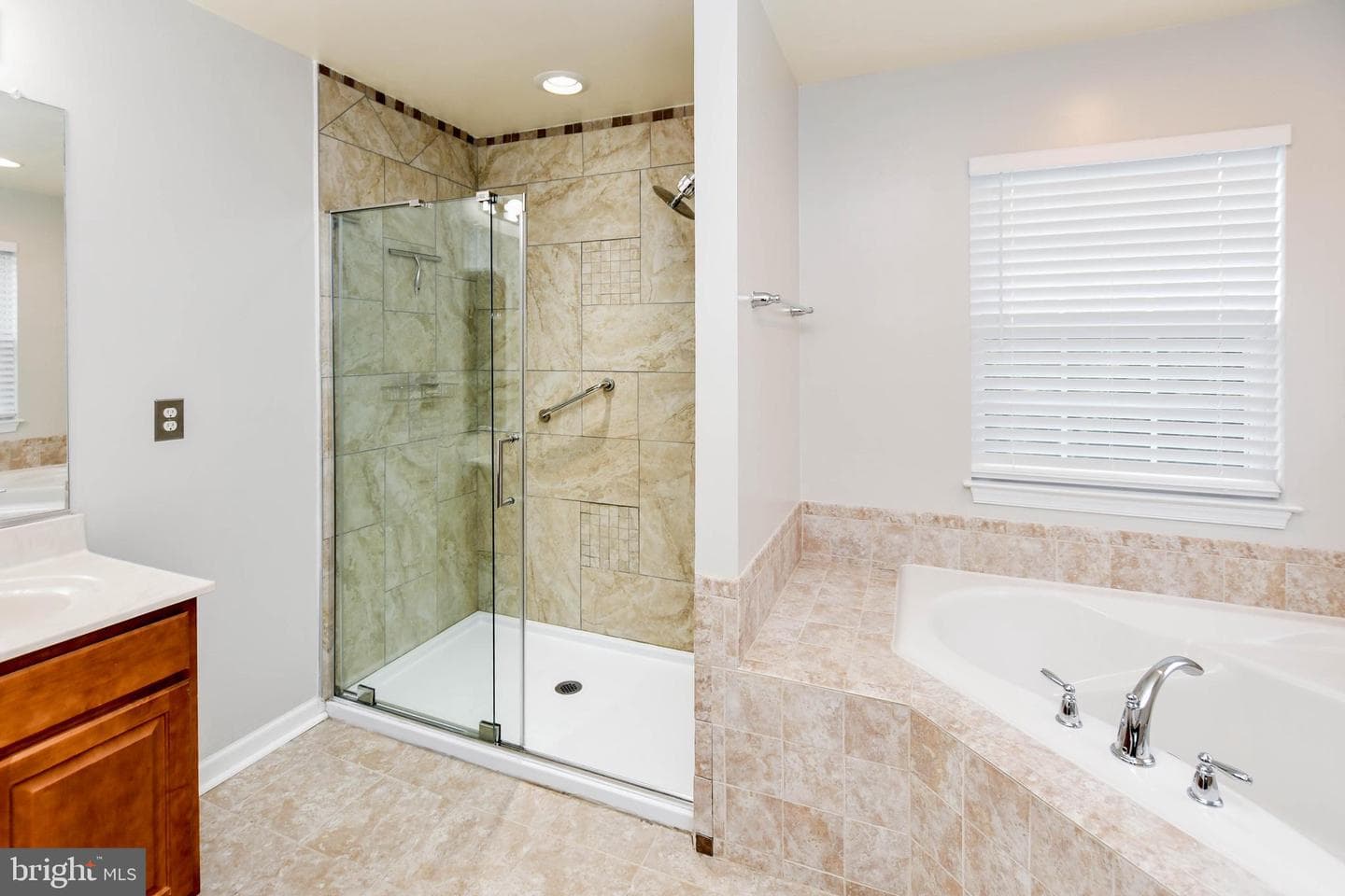 1638 Coolidge Avenue photo 31