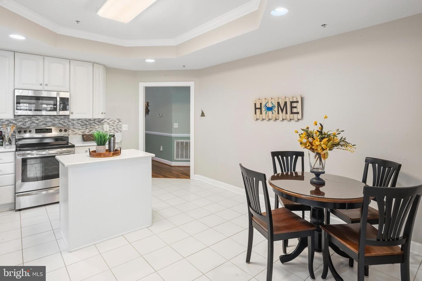 338 Hamlet Circle photo 10