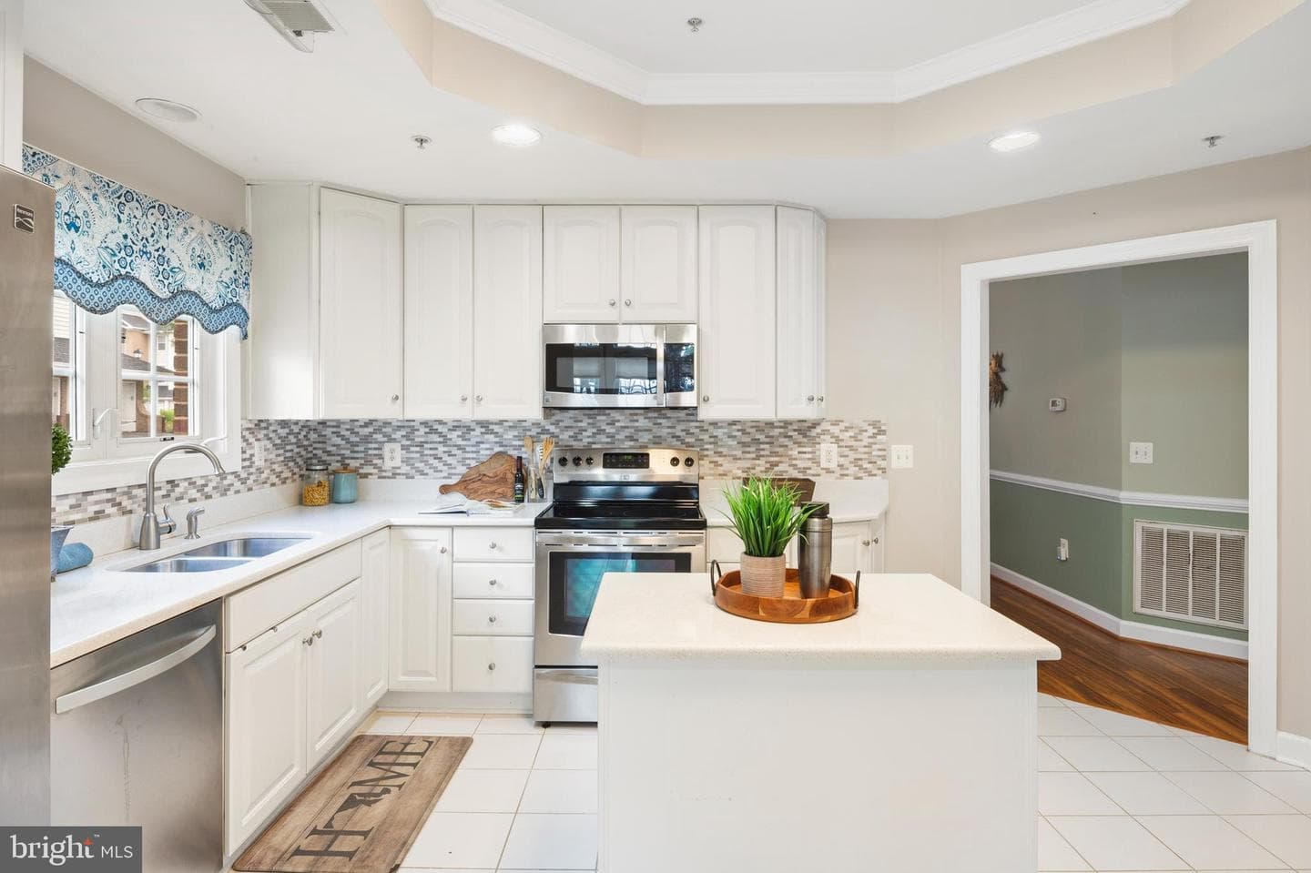 338 Hamlet Circle photo 11