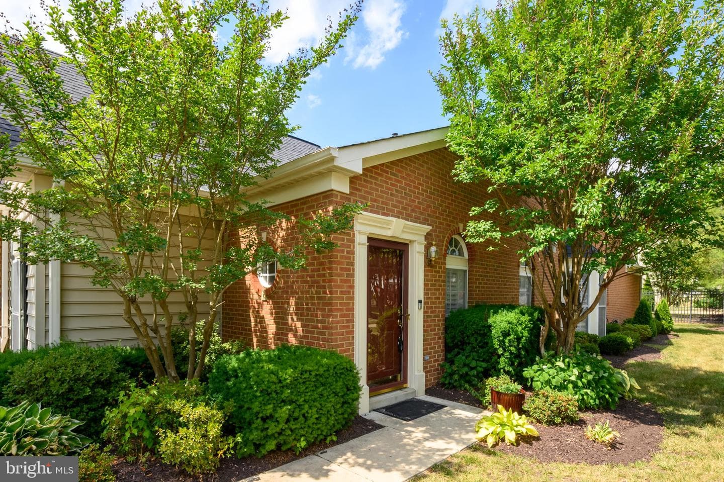 338 Hamlet Circle photo 3
