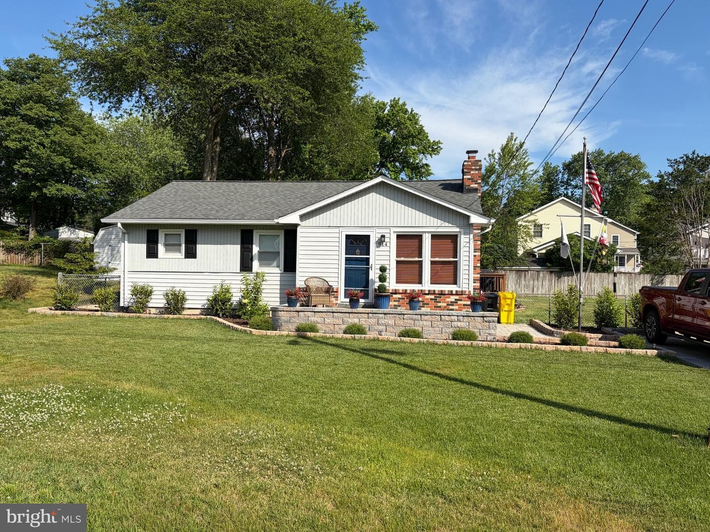 914 Holly Avenue, Edgewater