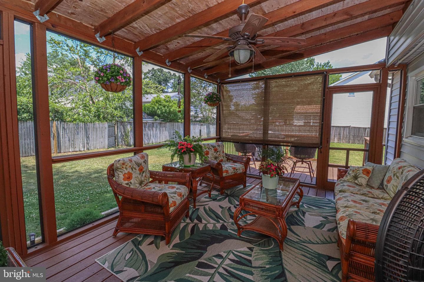 914 Holly Avenue photo 30
