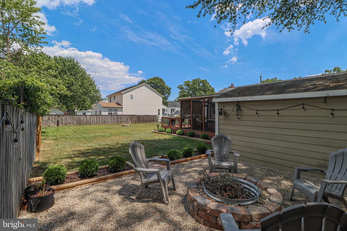 914 Holly Avenue photo 36