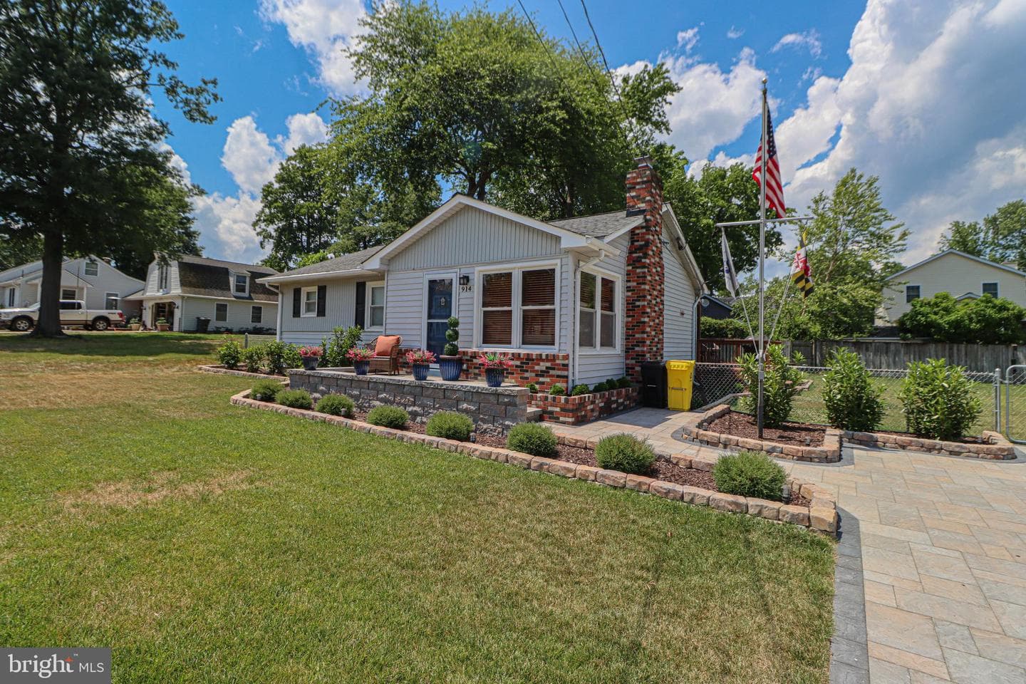 914 Holly Avenue photo 46
