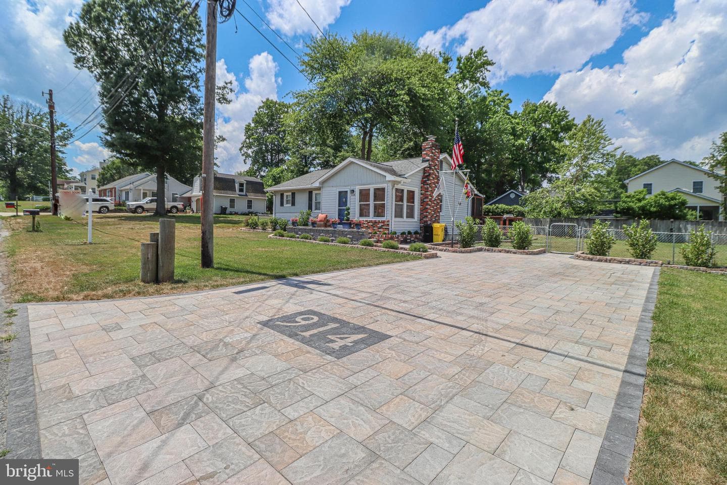 914 Holly Avenue photo 49