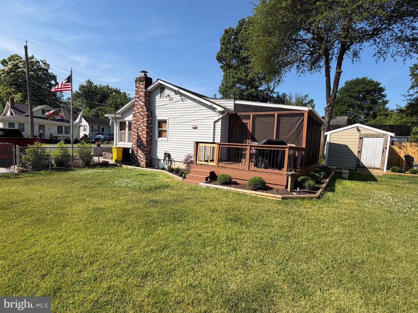 914 Holly Avenue photo 6