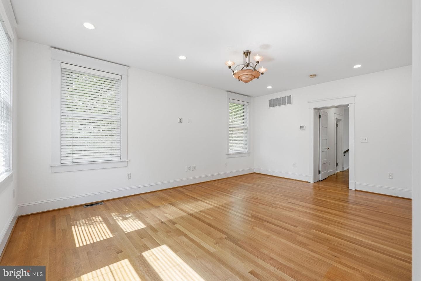 137 Monticello Avenue photo 17
