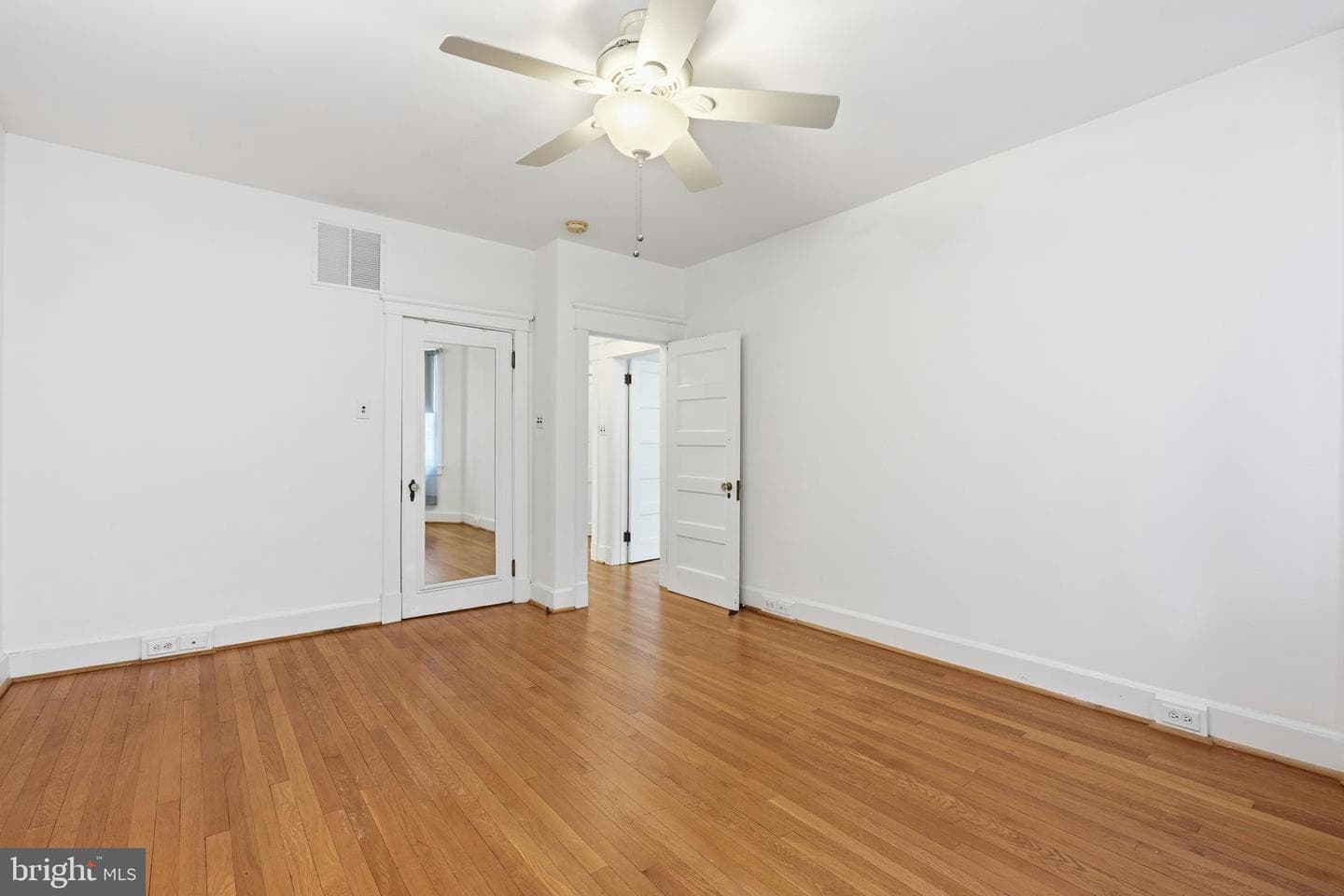 137 Monticello Avenue photo 25