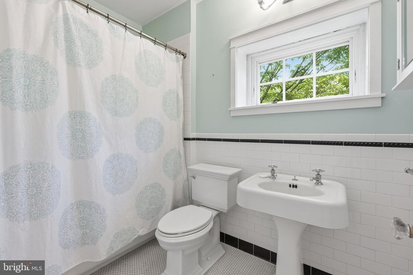 137 Monticello Avenue photo 27