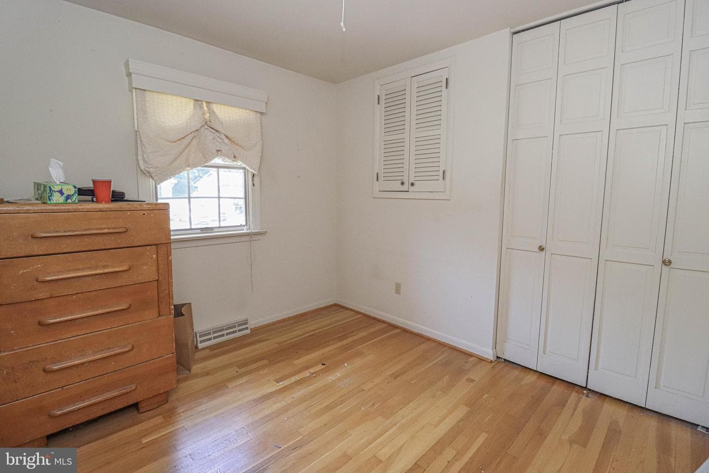 490 Williamsburg Lane photo 27