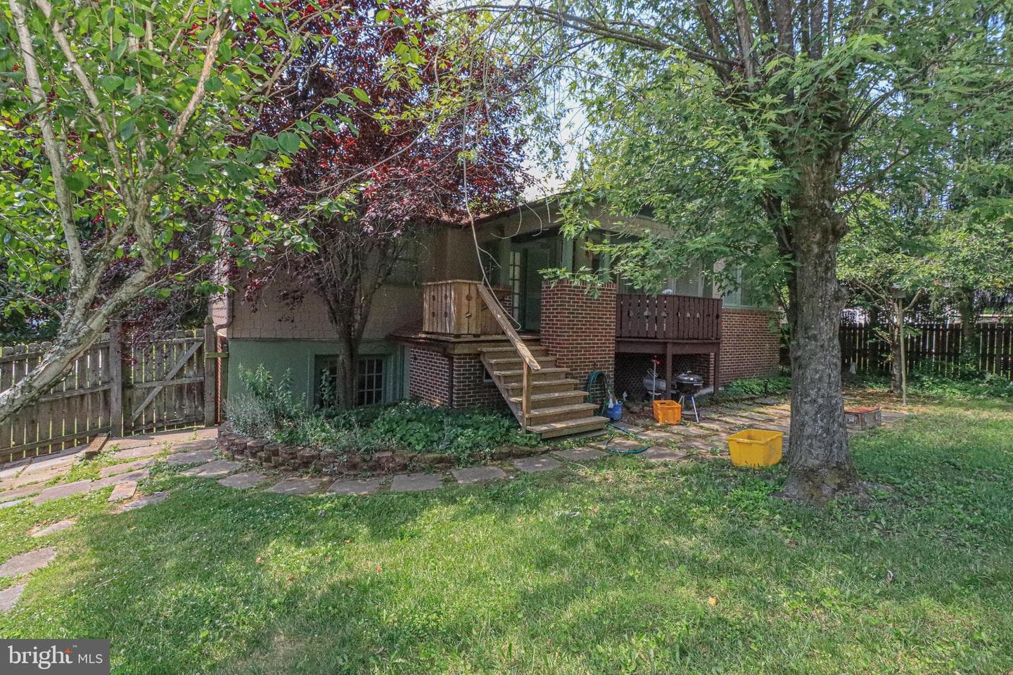 490 Williamsburg Lane photo 35