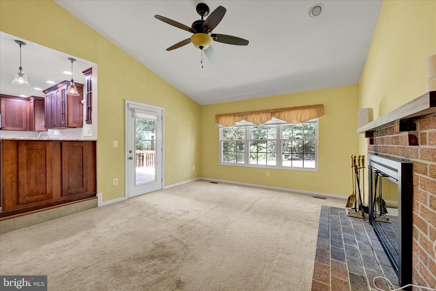 268 Shakespeare Drive photo 31