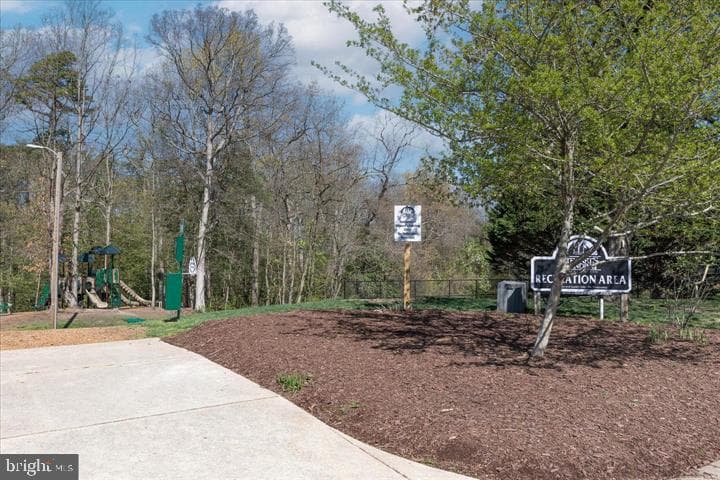 268 Shakespeare Drive photo 80