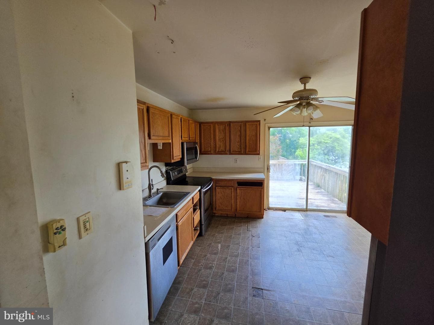 5705 Redmond Street photo 17