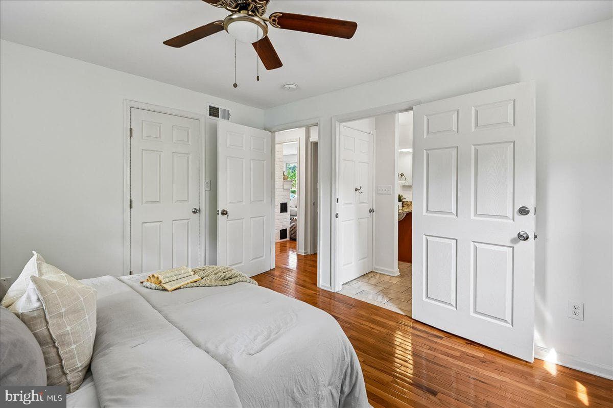 201 Scott Avenue photo 12