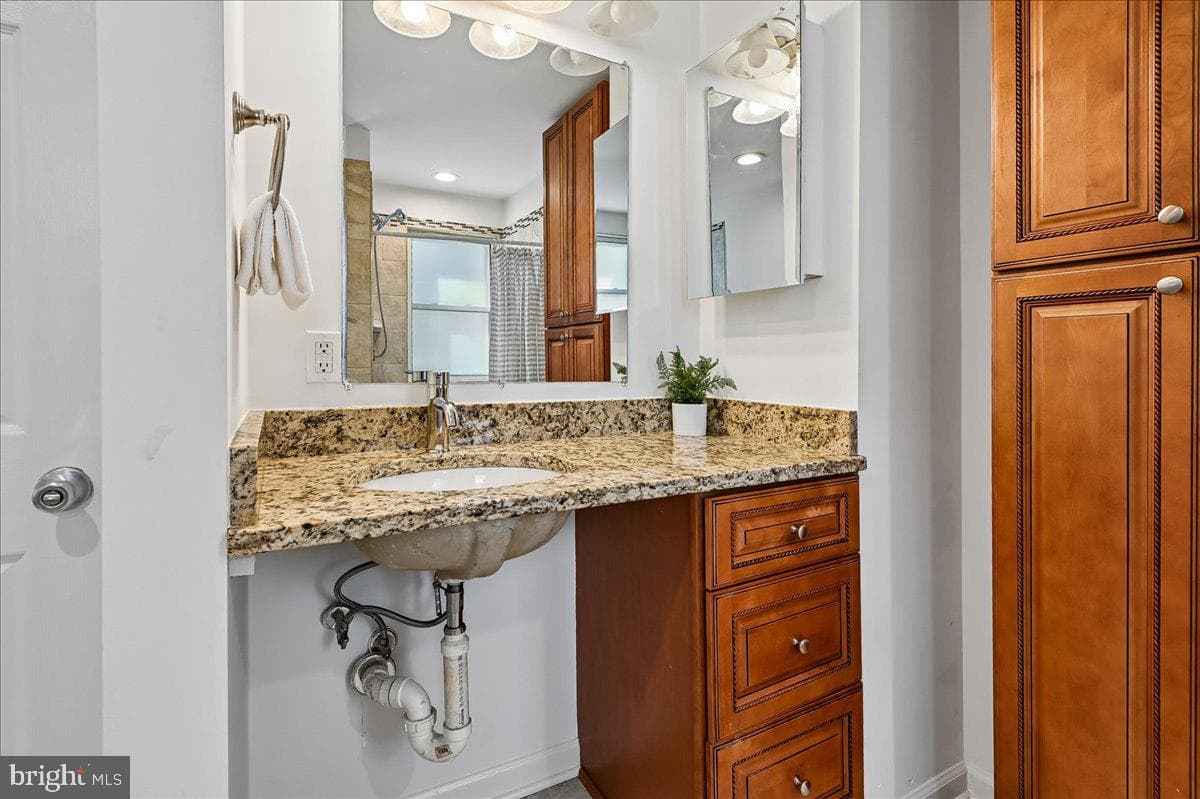 201 Scott Avenue photo 15
