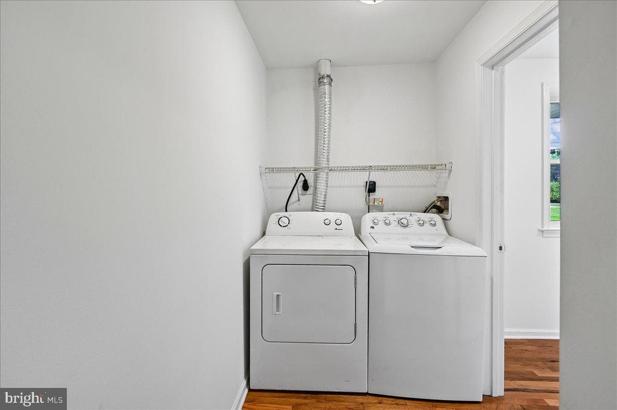 201 Scott Avenue photo 18