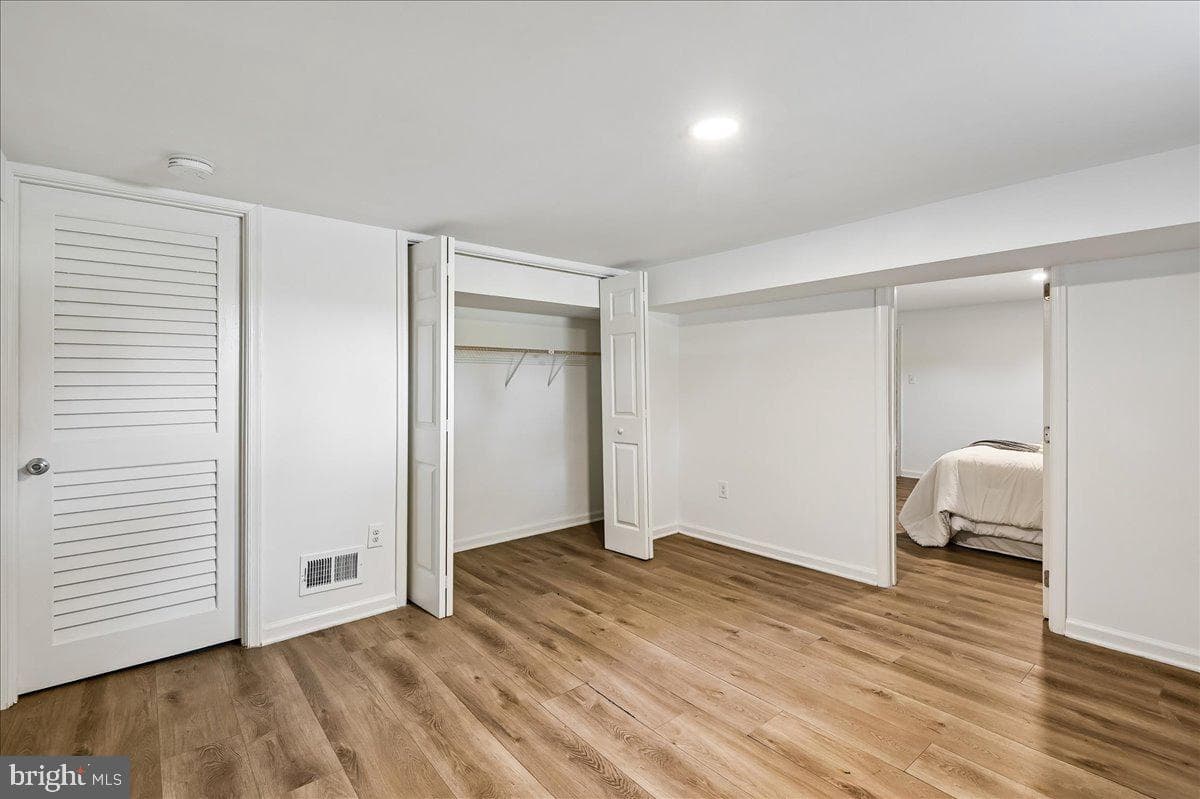 201 Scott Avenue photo 23