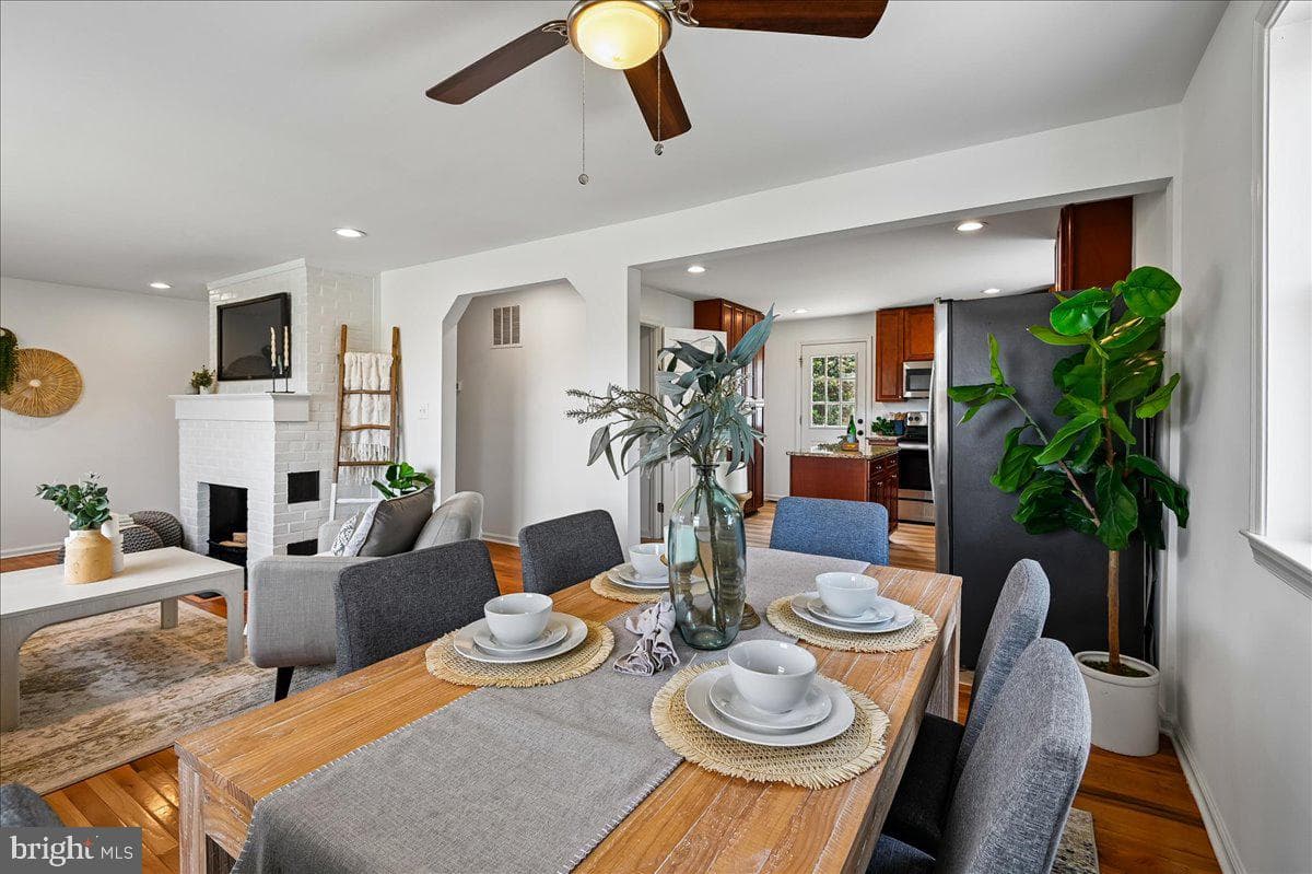 201 Scott Avenue photo 6