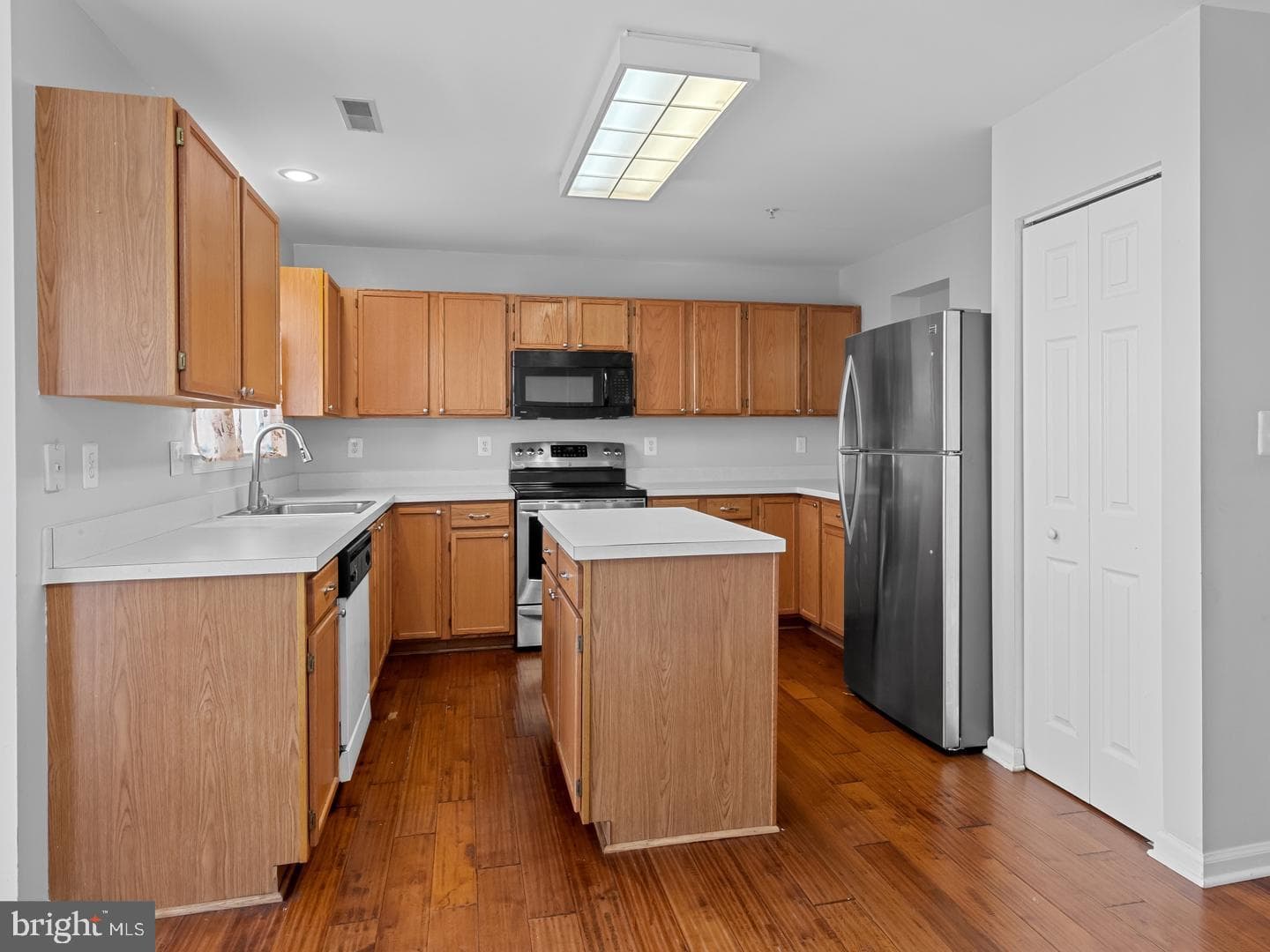 6609 Fable Court photo 11
