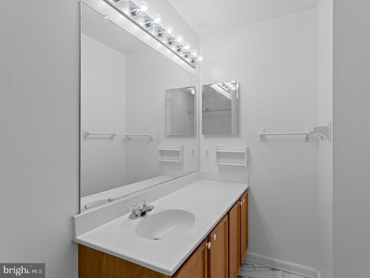 6609 Fable Court photo 25