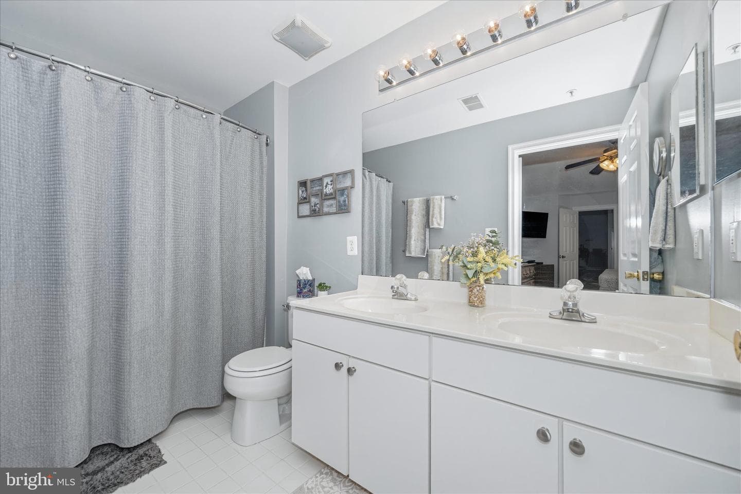 501 Mathias Hammond Way #301 photo 32