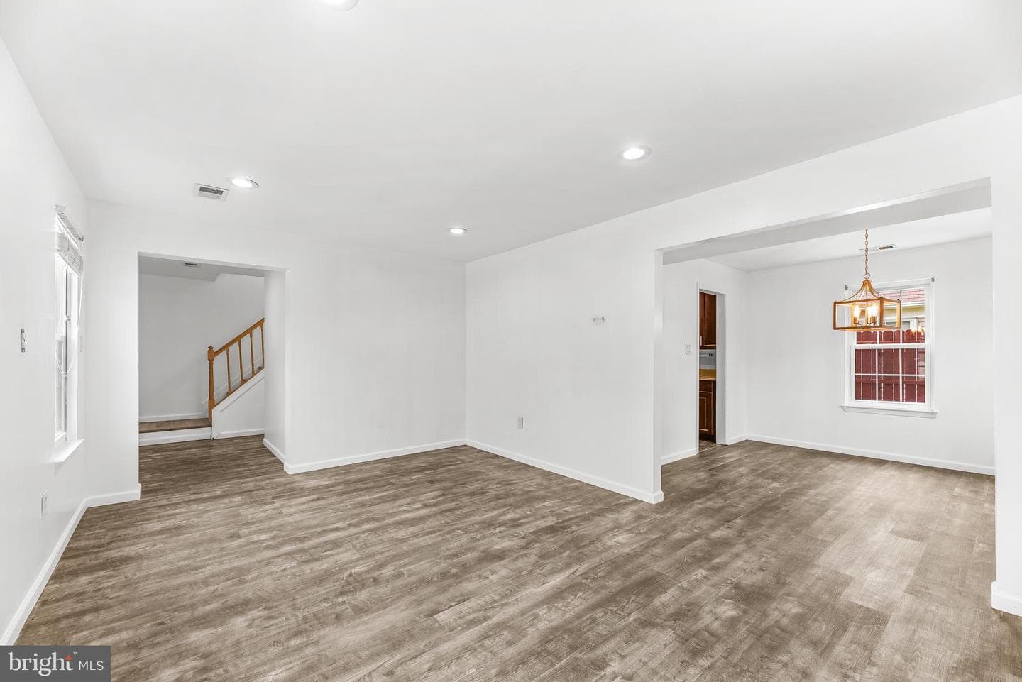 2460 Yarmouth Lane photo 16