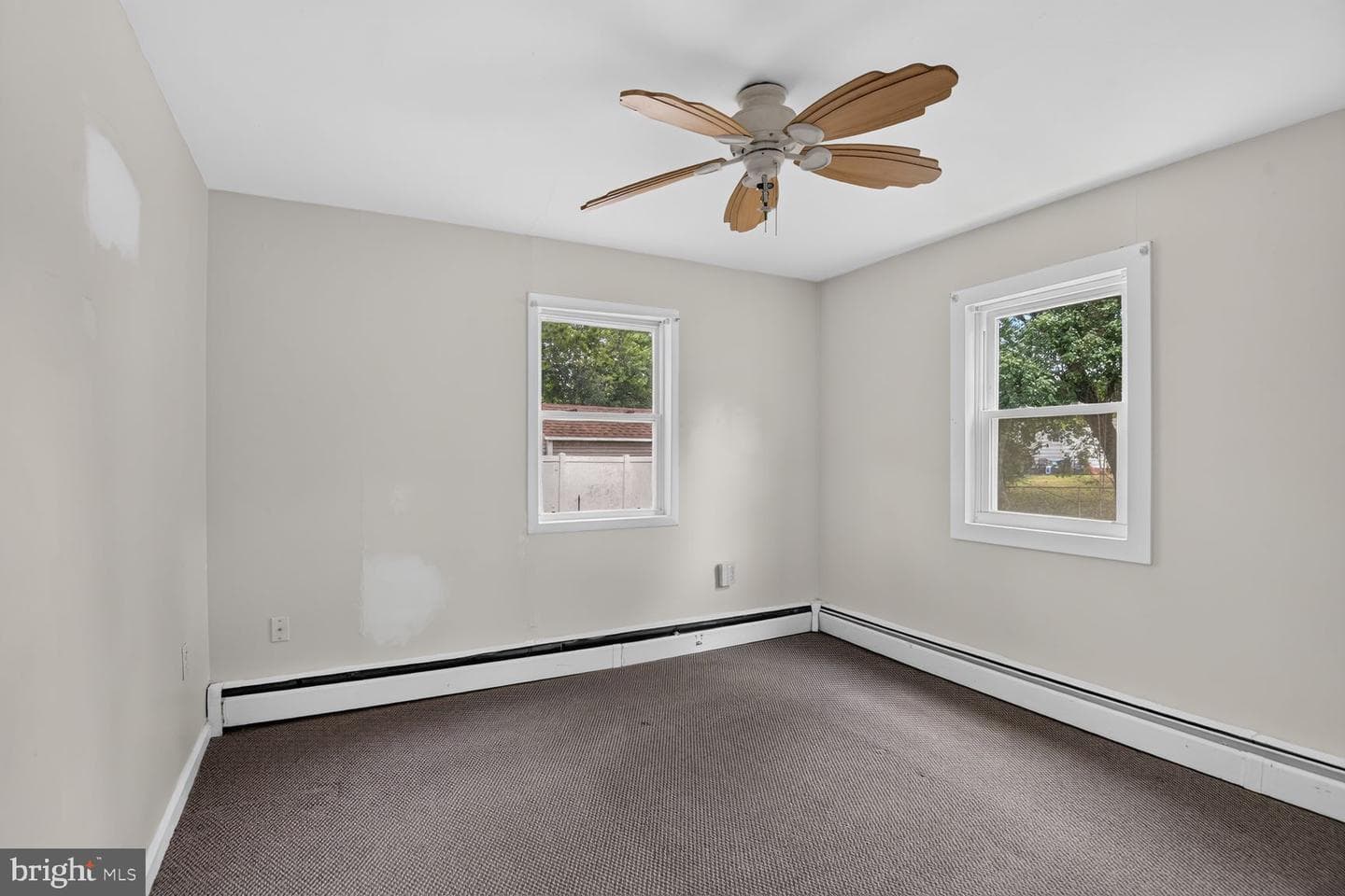 303 Holly Road photo 17