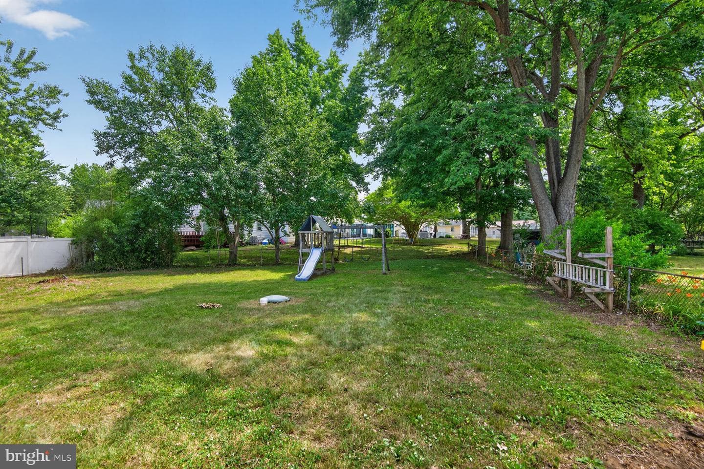 303 Holly Road photo 20