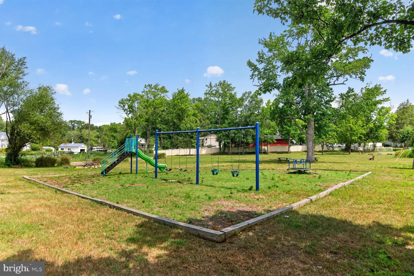 303 Holly Road photo 25