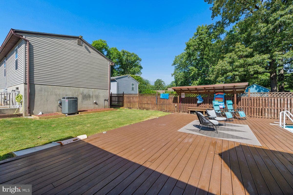 304 Washington Boulevard photo 24