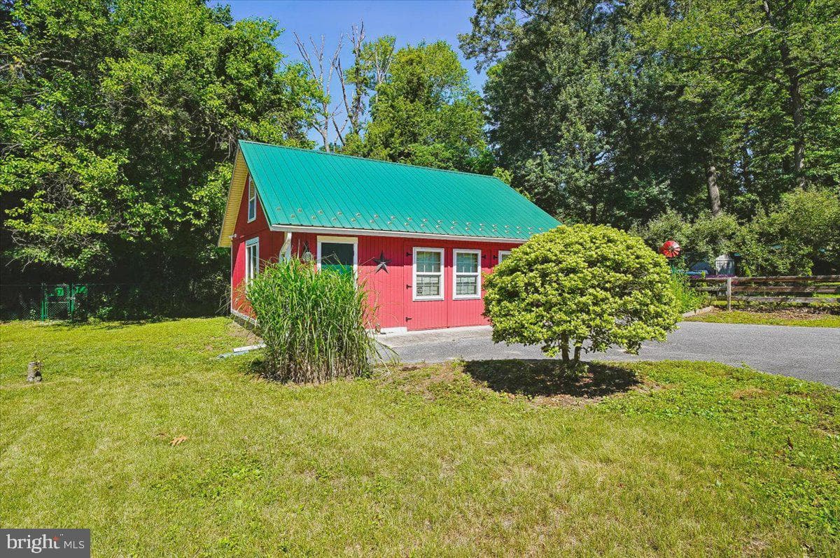 278 Hillsmere Drive photo 35