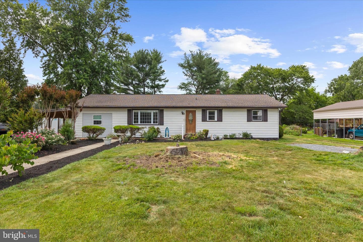 949 Oakdale Circle, Millersville