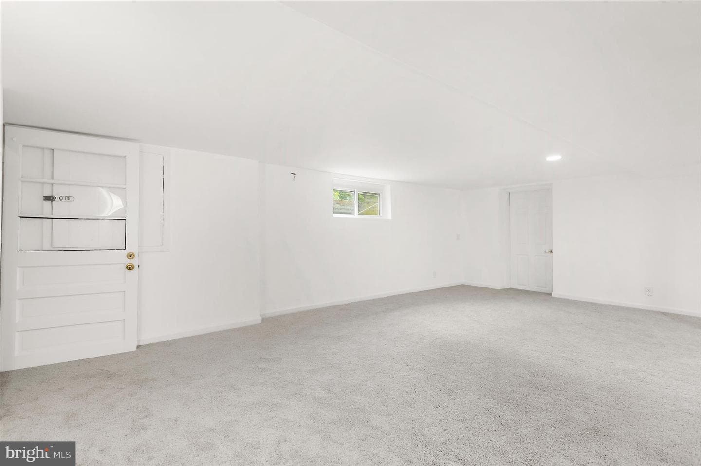 949 Oakdale Circle photo 33