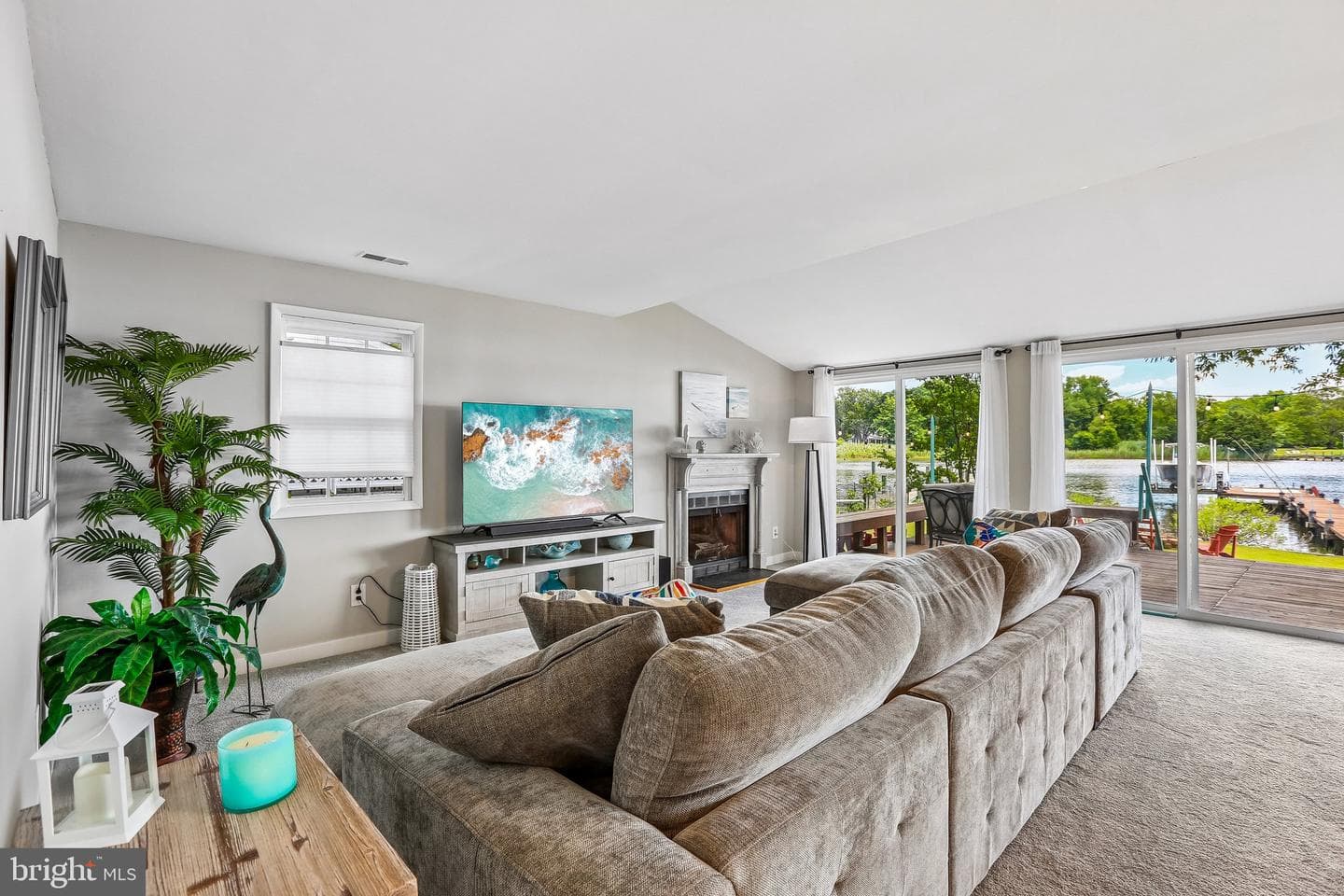 275 Gibson Road photo 10