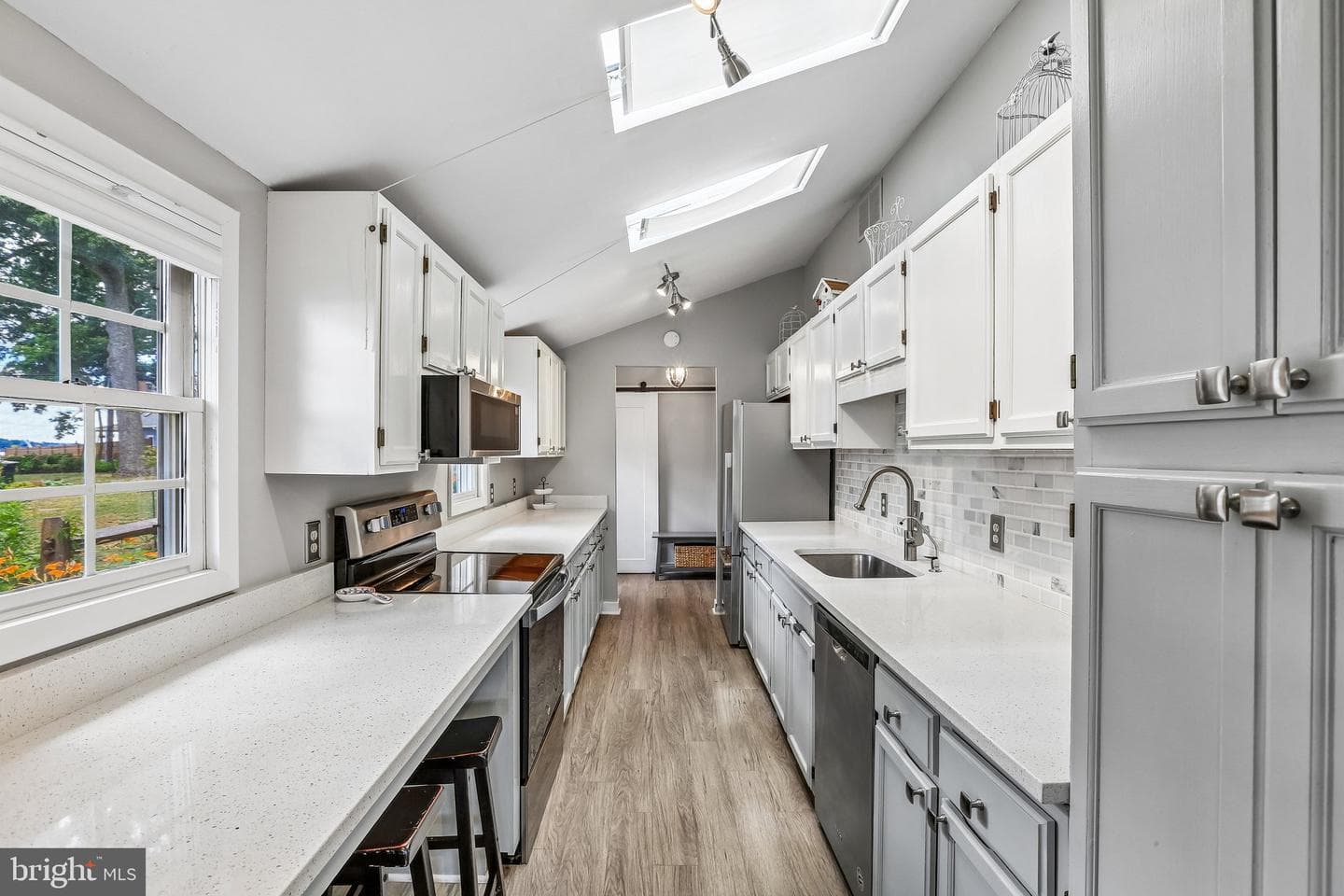 275 Gibson Road photo 18