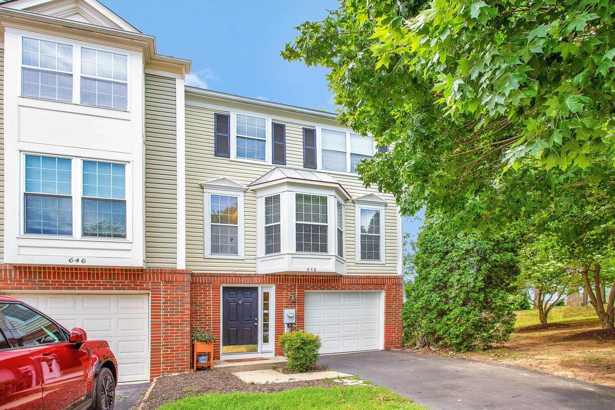 648 Howards Loop #19, Annapolis