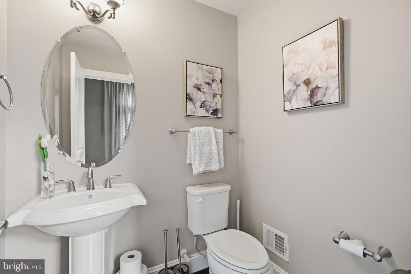 148 Merrimack Way photo 17