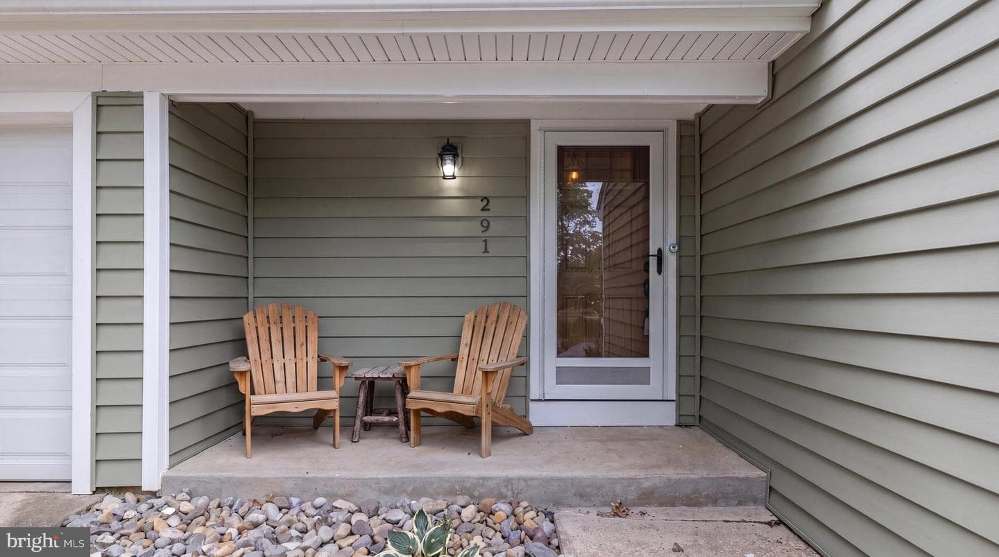 291 College Manor Drive, Arnold
