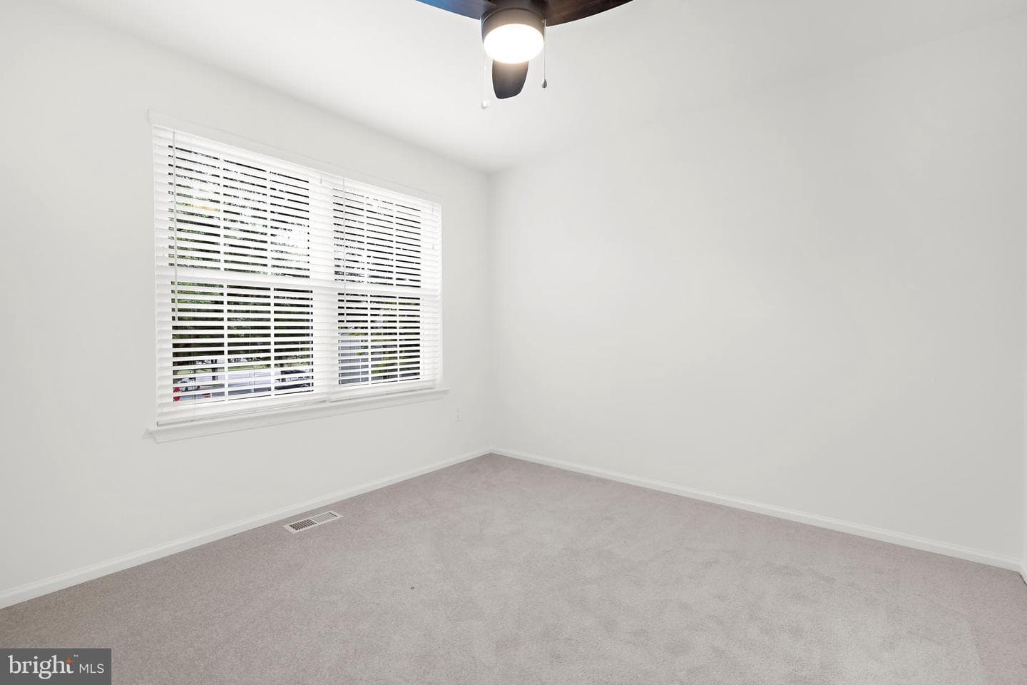 291 College Manor Drive photo 31